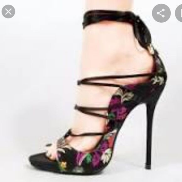 So Me Mista strappy lace up stiletto,  with floral design, sz. 7.5 - Picture 1 of 5